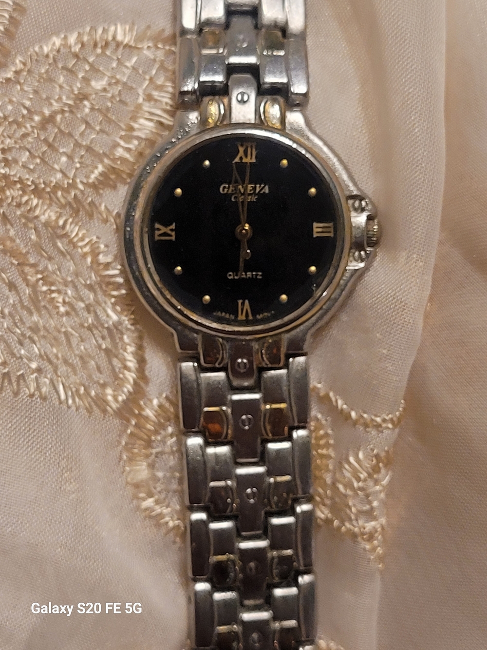 Geneva Classic Women's Silver and Black Bracelet Watch